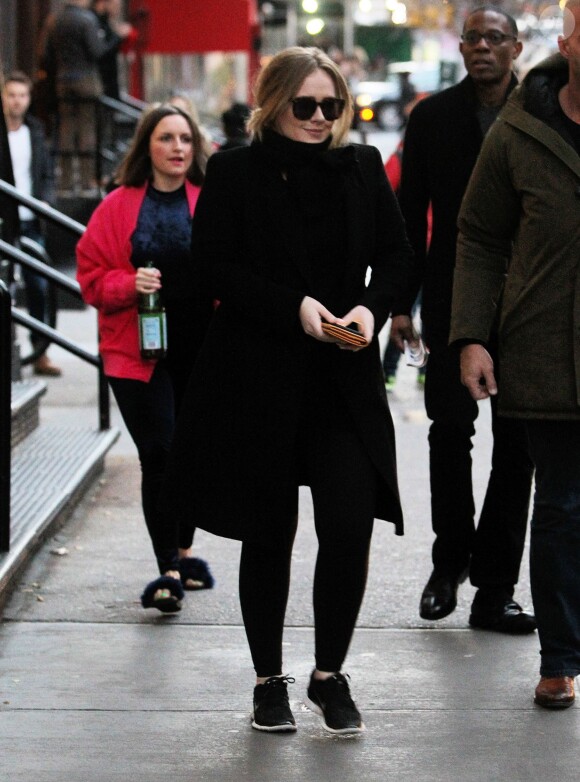 Adele fait du shopping dans le quartier de SoHo à New York, le 15 novembre 2015
