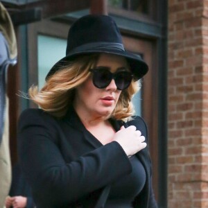 La chanteuse Adele à la sortie de son hôtel à New York, le 14 novembre 2015