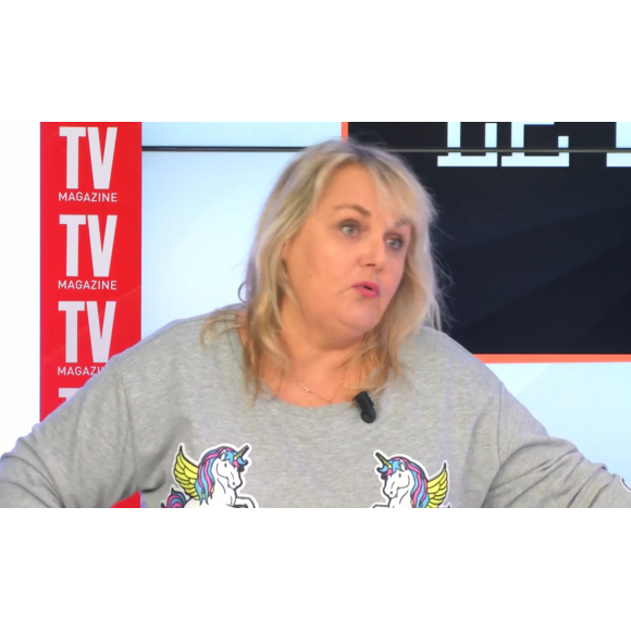 La présentatrice Valérie Damidot pousse un nouveau coup de gueule contre ceux qui ont critiqué son travail dans D&CO sur M6 sur le plateau Buzz TV. Novembre 2015.