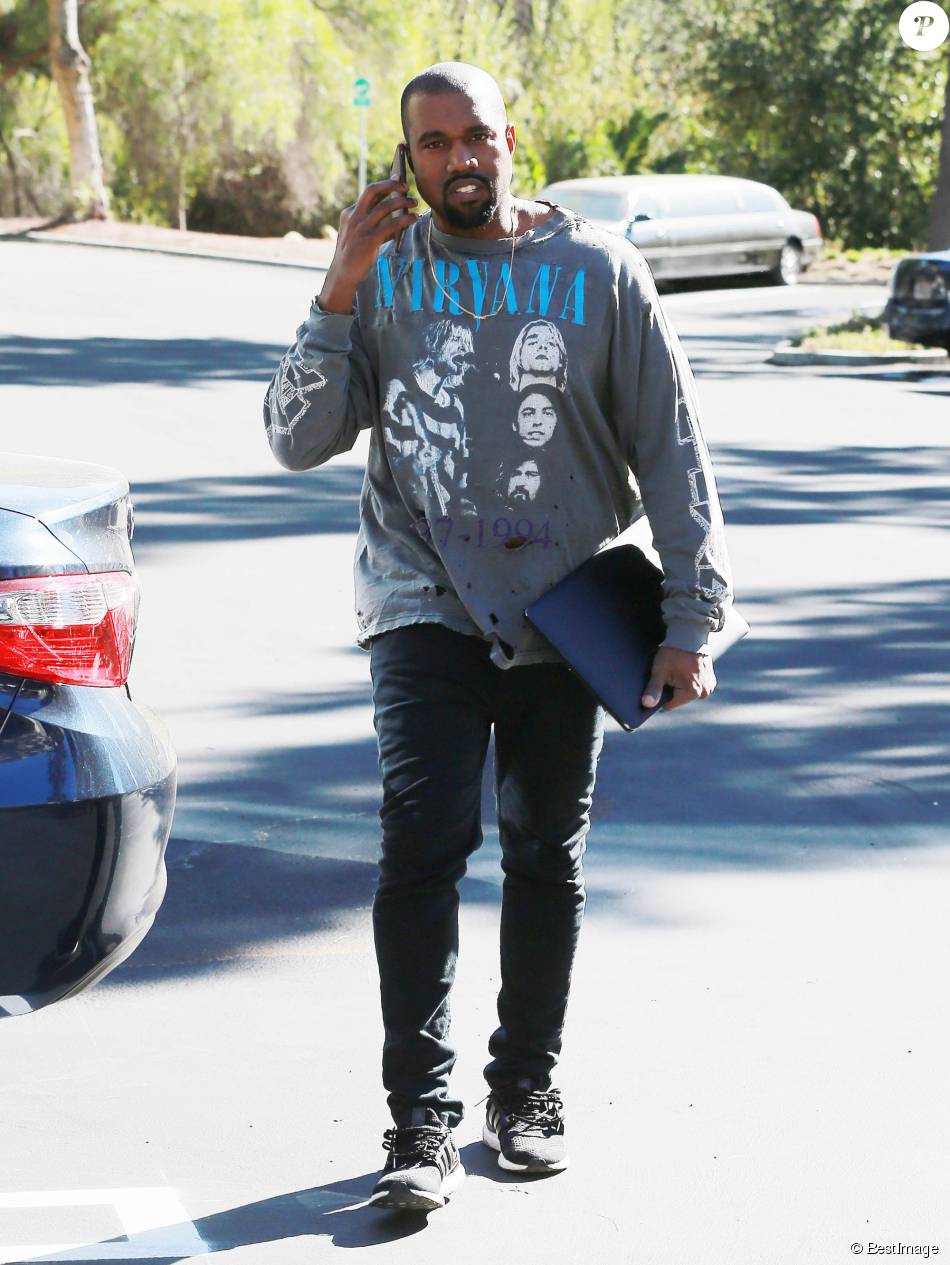 Kanye West à Calabasas, le 19 novembre 2015. Purepeople