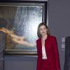 La reine Letizia d'Espagne, ici devant La Grande Odalisque, inaugurait le 23 novembre 2015 l'exposition "Ingres" au musée du Prado à Madrid.
