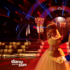Véronic DiCaire et son partenaire, dans Danse avec les stars 6, le samedi 28 novembre 2015 sur TF1.