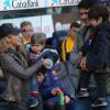La chanteuse Shakira avec ses fils Milan et Sasha - Ambiance dans les tribunes du Camp Nou avec Les familles des joueurs du club de football de Barcelone le 28 novembre 2015.