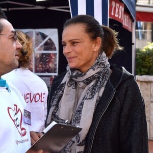 La princesse Stéphanie de Monaco a accompagné le lancement de l'opération de dépistage du VIH Test in the City sur la promenade Honoré II devant le centre commercial de Fontvieille à Monaco le 25 novembre 2015. © Bruno Bebert / BestImage