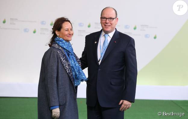 Ségolène Royal, le prince Albert II de Monaco - Arrivées des 150 chefs d'Etat pour le lancement de la 21ème conférence sur le climat (COP21) au Bourget le 30 novembre 2015. © Dominique Jacovides / Bestimage