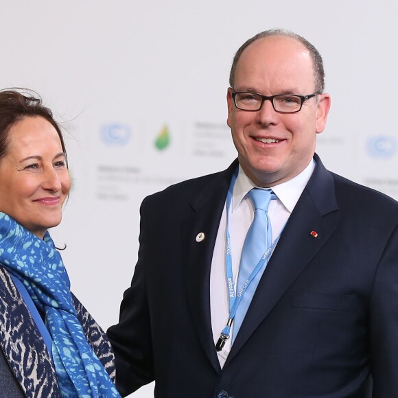 Ségolène Royal et le prince Albert II de Monaco - Arrivées des 150 chefs d'Etat pour le lancement de la 21ème conférence sur le climat (COP21) au Bourget le 30 novembre 2015. © Dominique Jacovides / Bestimage.