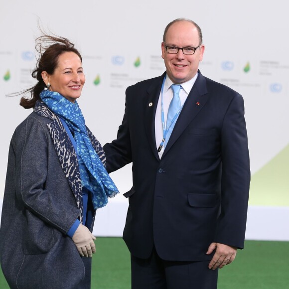 Ségolène Royal et le prince Albert II de Monaco - Arrivées des 150 chefs d'Etat pour le lancement de la 21ème conférence sur le climat (COP21) au Bourget le 30 novembre 2015. © Dominique Jacovides / Bestimage.