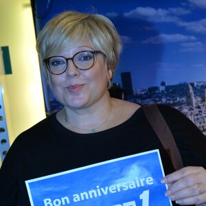 Exclusif - Laurence Boccolini - Les journalistes et chroniqueurs souhaitent un bon anniversaire à Europe 1 à l'occasion de la journée spéciale des 60 ans de la radio à Paris. Le 4 février 2015.
