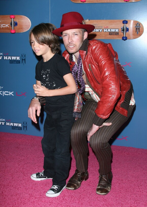 Scott Weiland et son fils Noah lors d'un événement T-Mobile à Los Angeles, le 1er août 2008