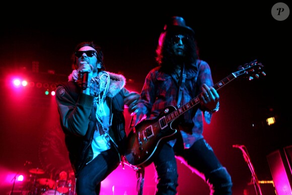 Scott Weiland et Slash du Velvet Revolver à la Sovereign Bank Arena de Trenton,le 29 décembre 2007