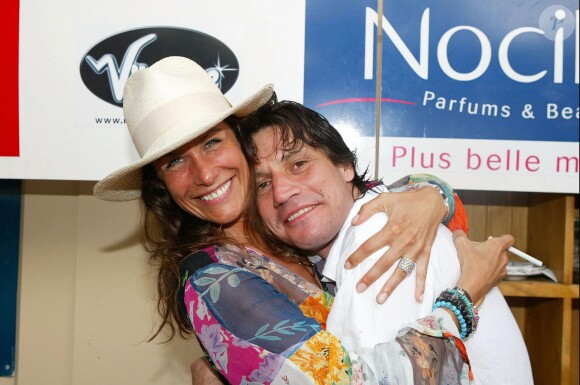 Astrid Veillon et Laurent Violet en juillet 2003 à Saint-Tropez. 