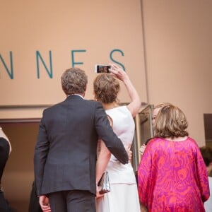 Maud Fontenoy et son compagnon Alban Michon (selfie) - Montée des marches du film "La Glace et le Ciel" pour la cérémonie de clôture du 68 ème Festival du film de Cannes, à Cannes le 24 mai 2015.