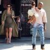 Kim Kardashian enceinte et son mari Kanye West vont chercher leur fille North à son cours de danse à Woodland Hills, le 7 octobre 2015.