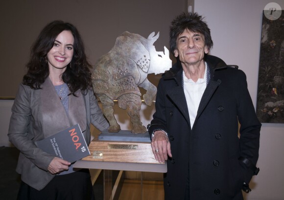 Ronnie Wood (Ron Wood) et sa femme Sally Humphreys au Royal College of Art pour remettre un prix à la NOA (National Open Art) à Londres le 21 octobre 2015