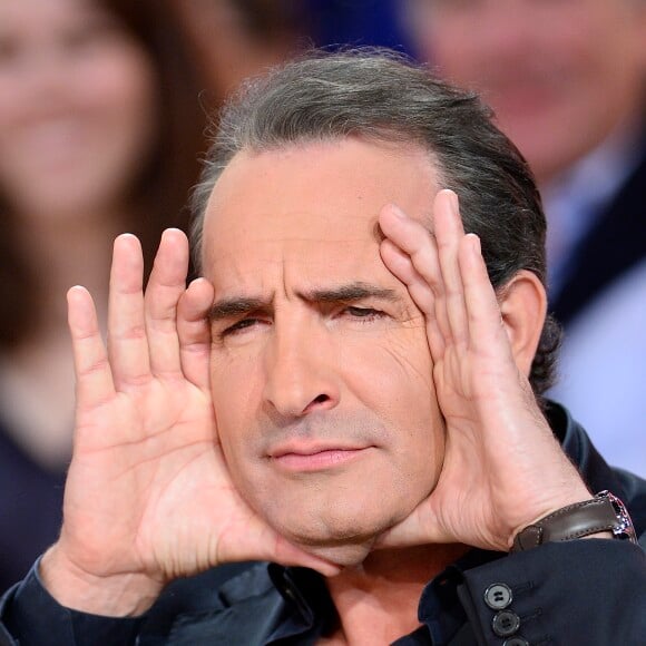 Jean Dujardin - Enregistrement de l'émission "Vivement Dimanche" à Paris le 25 Novembre 2015 et qui sera diffusée le 29 Novembre 2015. Invité principal Véronique Jannot  Taping of TV show "Vivement Dimanche" in Paris, France on november 25, 2015.25/11/2015 - Paris