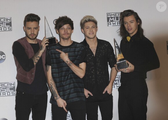 Liam Payne, Louis Tomlinson, Niall Horan, Harry Styles du groupe One Direction - Press Room lors de la 43ème cérémonie annuelle des "American Music Awards" à Los Angeles, le 22 novembre 2015.