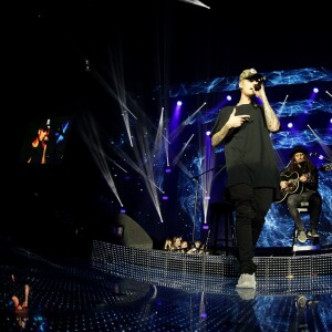 Justin Bieber sur la scène du Capital FM Jingle Bell Ball 2015 à l'O2 Arena de Londres, le 6 décembre 2015