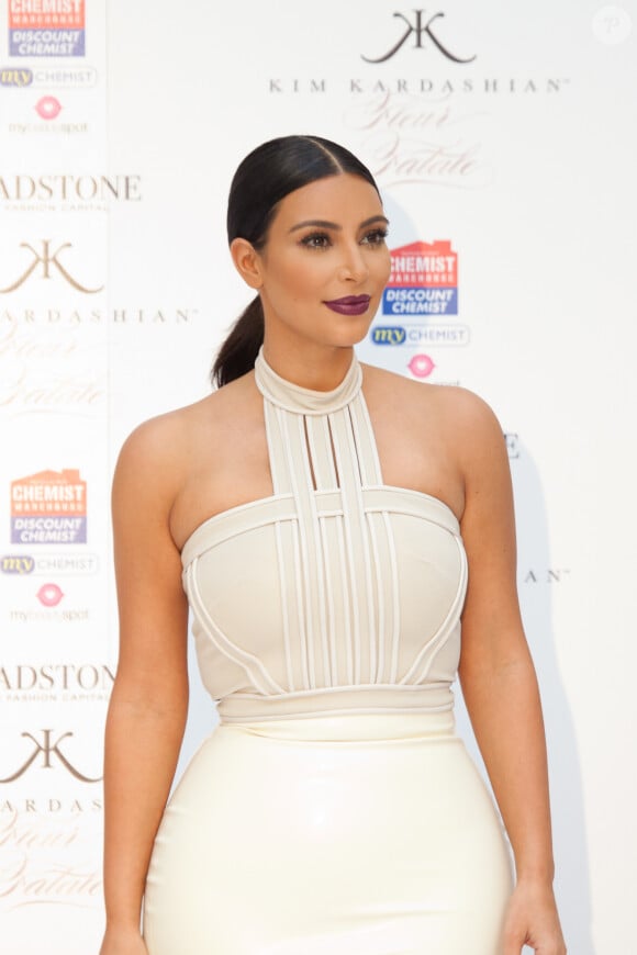 Kim Kardashian fait la promotion de son nouveau parfum "Fleur Fatale", à Melbourne le 19 novembre 2014.