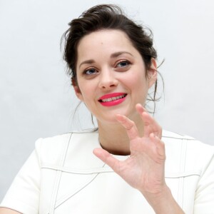 L'actrice Marion Cotillard en conférence de presse pour le film "Macbeth" à l'hôtel Four Seasons de Beverly Hills le 3 décembre 2015.