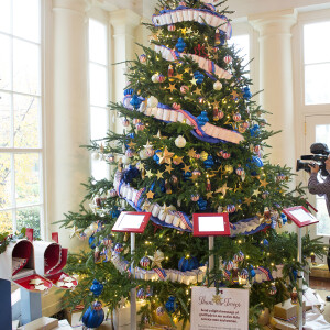 Michelle Obama a invité des enfants de militaires américains pour une fête à la Maison Blanche à Washington, le 2 décembre 2015.