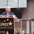 Michael Keaton, Ron Howard - Ron Howard reçoit son étoile sur le Walk of Fame à Hollywood le 10 décembre 2015.