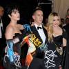 Katy Perry, Jeremy Scott et Madonna - Met Gala 2015 au Metropolitan Museum. New York, le 4 mai 2015.
