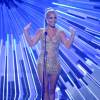 Britney Spears habillée d'une robe Labourjoisie - MTV Video Music Awards 2015 au Microsoft Theater. Los Angeles, le 30 août 2015.