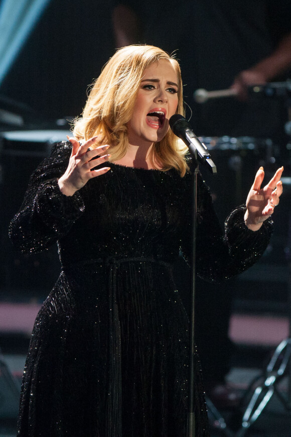 Adele sur le plateau de l'émission allemande 2015! Menschen, Bilder, Emotionen - RTL Jahresrueckblick' à Cologne, le 6 décembre 2015.