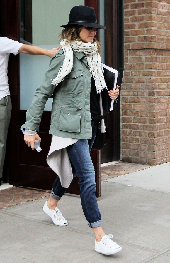 Jennifer Aniston à la sortie de son hôtel à New York, le 13 octobre 2015