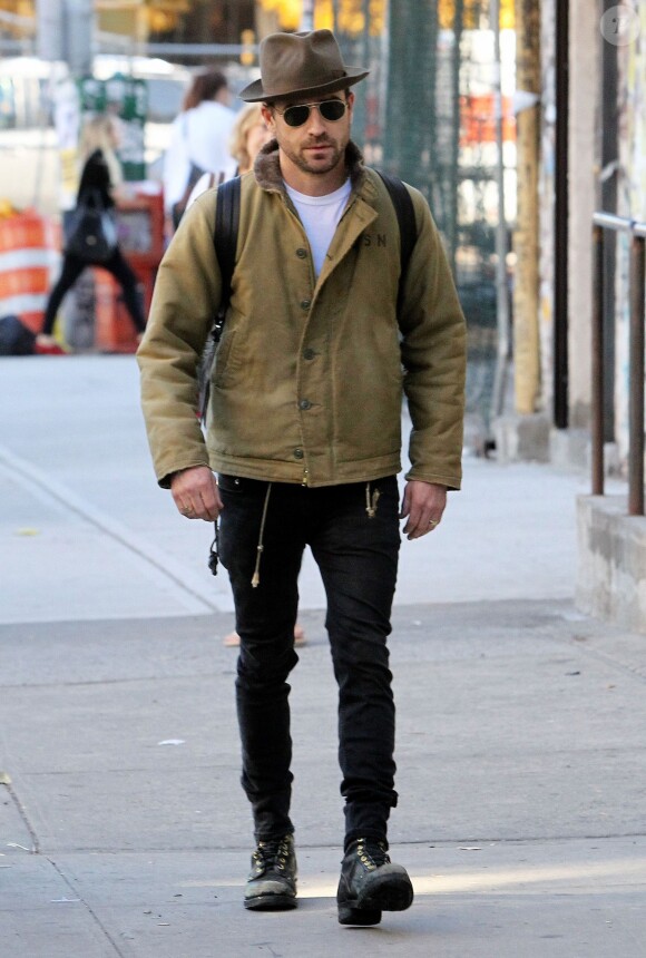Justin Theroux se balade dans les rues de New York, le 3 novembre 2015