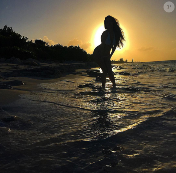 Alexa Ray Joel (fille de Christie Brinkley et Billy Joel) en vacances sur les îles Turques-et-Caïques. Décembre 2015.
