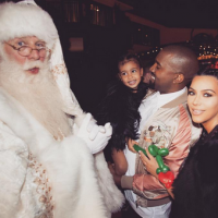 Kim Kardashian : Des étoiles plein les yeux, North West rencontre le Père Noël