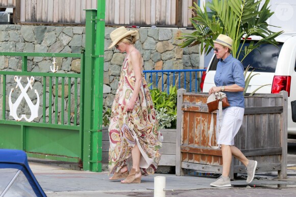 Exclusif - Ellen DeGeneres et sa femme Portia de Rossi passent des vacances romantiques à Saint-Barthélemy, le 25 décembre 2015  For germany call for price Exclusive - Ellen DeGeneres and her wife Portia de Rossi enjoying a romantic holiday in St Barth French West Indies25/12/2015 - Saint-Barthélemy