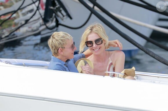Exclusif - Ellen DeGeneres et sa femme Portia de Rossi passent des vacances romantiques à Saint-Barthélemy, le 25 décembre 2015.