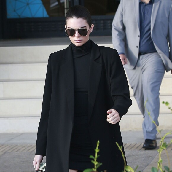 Kendall Jenner fait du shopping à Beverly Hills le 10 décembre 2015.