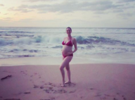 Anne Hathaway dévoile son baby-bump en bikini et prend de court les paparazzi !