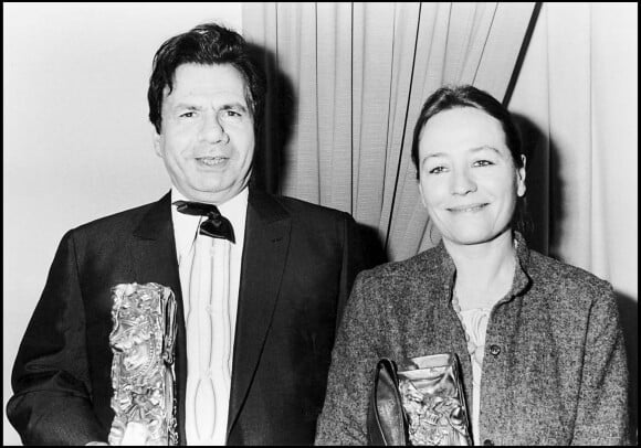 Michel Galabru, césar du meilleur acteur 1977, avec Annie Girardot, à Paris.