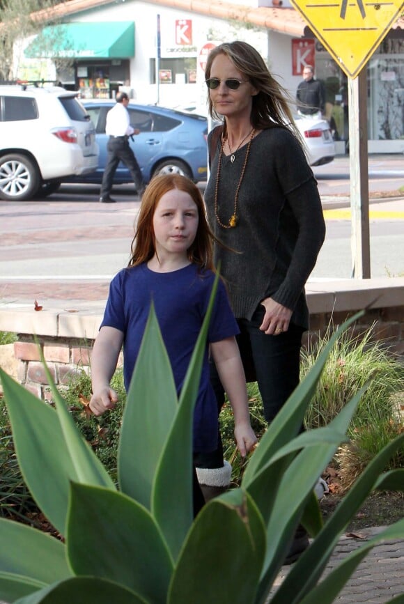 Helen Hunt avec sa fille Makena Lei Gordon Carnahan à Malibu le 8 décembre 2012