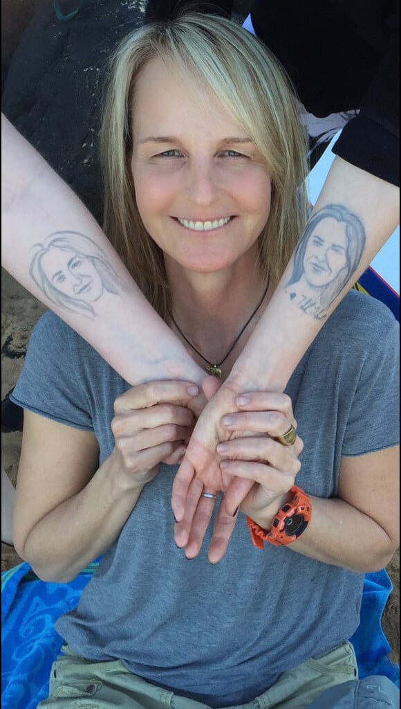 Helen Hunt dévoile le tatouage de sa fille Makena (photo postée le 3 janvier 2016).