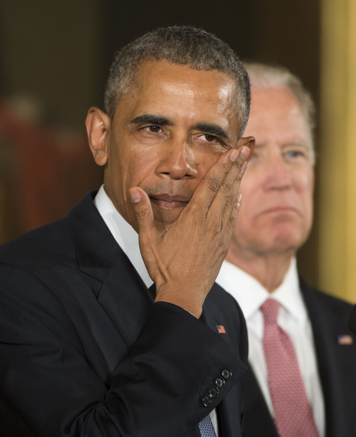 Photo : Barack Obama ne peut retenir ses larmes en évoquant les enfants ...