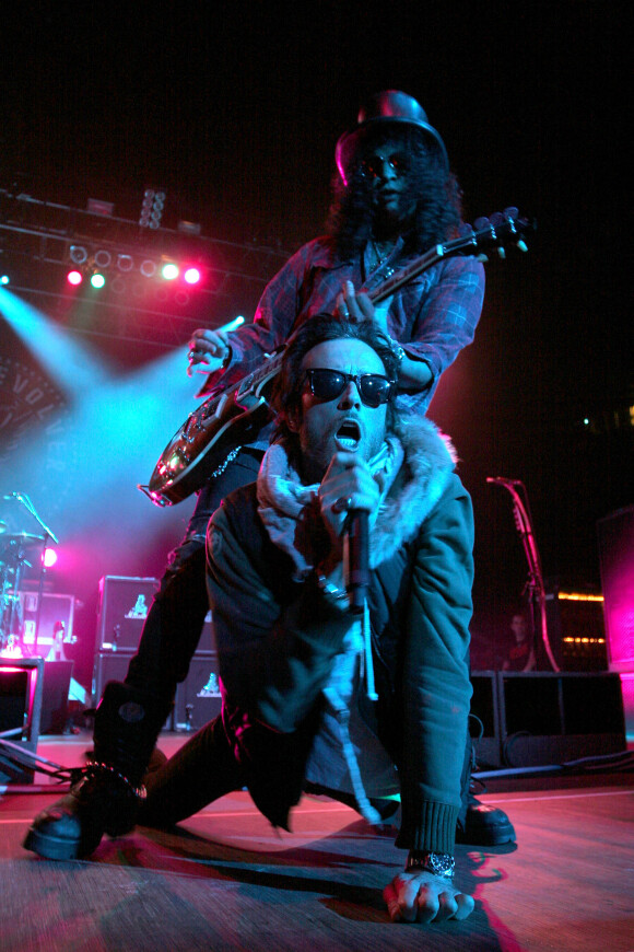 Scott Weiland et Slash du Velvet Revolver à la Sovereign Bank Arena de Trenton, le 29 décembre 2007