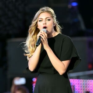 Exclusif - Louane Emera - Enregistrement de l'émission "La Chanson de l'Année, Fête de la Musique" dans les arènes de Nîmes, le 20 juin 2015, présentée par Nikos Aliagas pour la chaîne de télévision TF1.