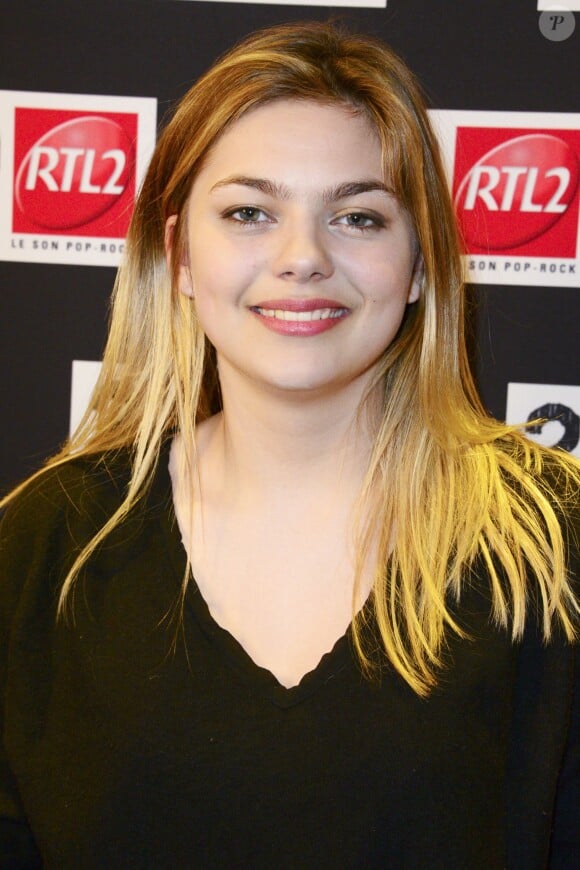La chanteuse Louane (Louane Emera), lors de la soirée des 20 ans RTL2 à Paris le 26 mars 2015.