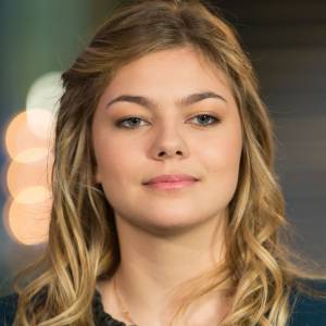 Exclusif - Louane Emera - Backstage de l'enregistrement de l'émission "La télé chante pour le Sidaction" aux Folies Bergère à Paris. L'émission sera diffusée sur France 2 le 28 mars 2015