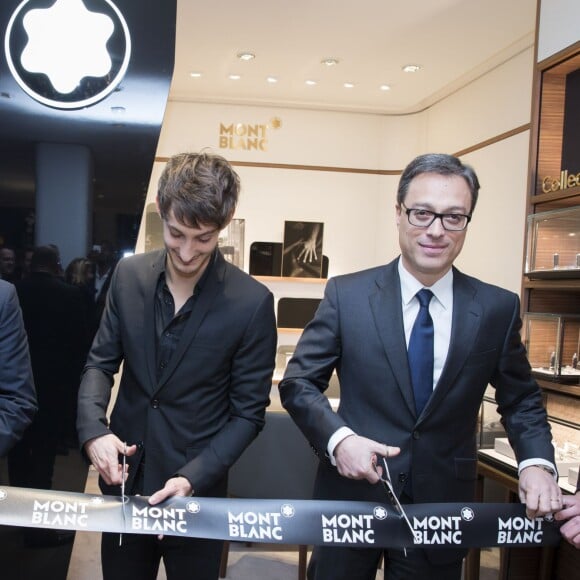 Exclusif - Jean-Sébastien Gérondeau (directeur général de Montblanc France), Pierre Niney et Nicolas Baretzki - Inauguration du nouveau concept de boutique Montblanc réalisé par le designer Noé Duchaufour-Lawrance, au 12 Boulevard des Capucines à Paris, le 14 janvier 2016. ©Olivier Borde/Bestimage
