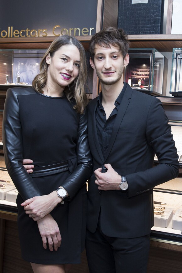 Exclusif - Pierre Niney et sa compagne Natasha Andrews - Inauguration du nouveau concept de boutique Montblanc réalisé par le designer Noé Duchaufour-Lawrance, au 12 Boulevard des Capucines à Paris, le 14 janvier 2016. ©Olivier Borde/Bestimage