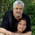  Exclusif - Enrico Macias et sa fille Jocya posent &agrave; l'h&ocirc;tel Mas Bellevue de Saint-Tropez, le 28 juillet 2014. 