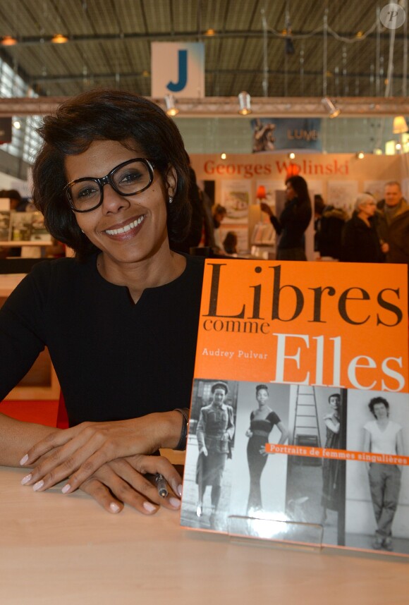 Audrey Pulvar - 35ème Salon du Livre à la Porte de Versailles à Paris, le 21 mars 2015.