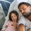Fabrice Fiorèse avec l'une de ses filles à l'hôpital- Photo publiée le 30 août 2015