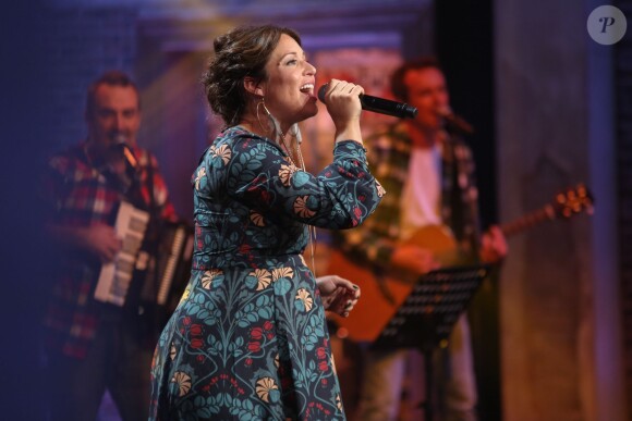 Exclusif - Natasha St-Pier lors de l'enregistrement de l'émission "Du côté de chez Dave" au Studio 107 à La Plaine Saint-Denis, le 20 octobre 2015 © CVS